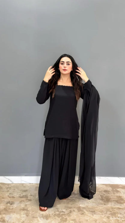 Chic and graceful black dress