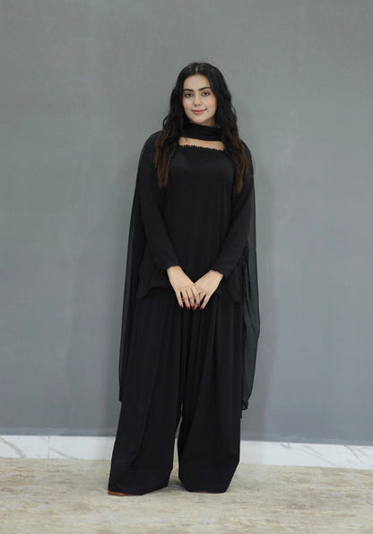 Chic and graceful black dress